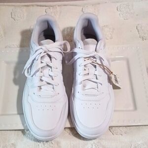 *New* Adidas Hoops Women's Sneaker 👟 9.5